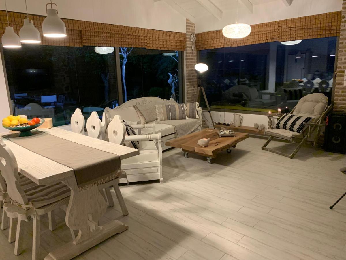 Klovino Beach House Douvia Buitenkant foto